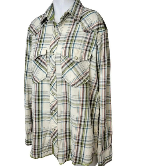 Ariat  Women's Plaid Western Fringe Snap Button Down Top Size Medium - Picture 2 of 8